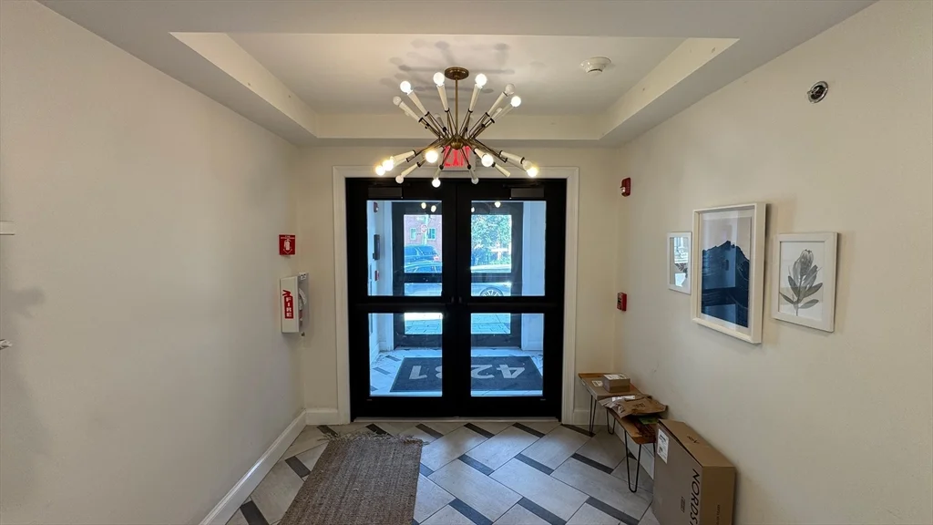 2 bed, 2 bath apartment for rent at 4281 Washington St Unit 4C, Roslindale — photo 2 of 25