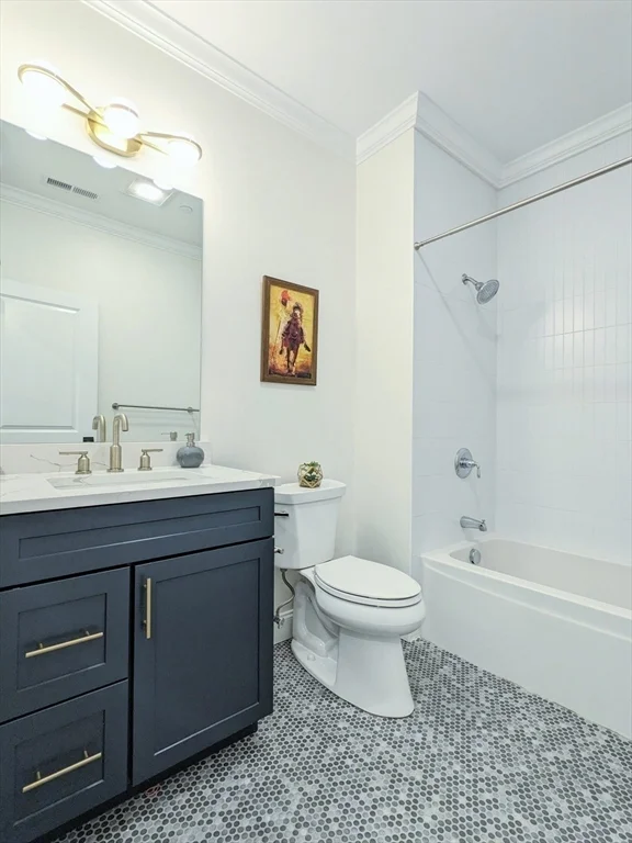 2 bed, 2 bath apartment for rent at 4281 Washington St Unit 4C, Roslindale — photo 13 of 21