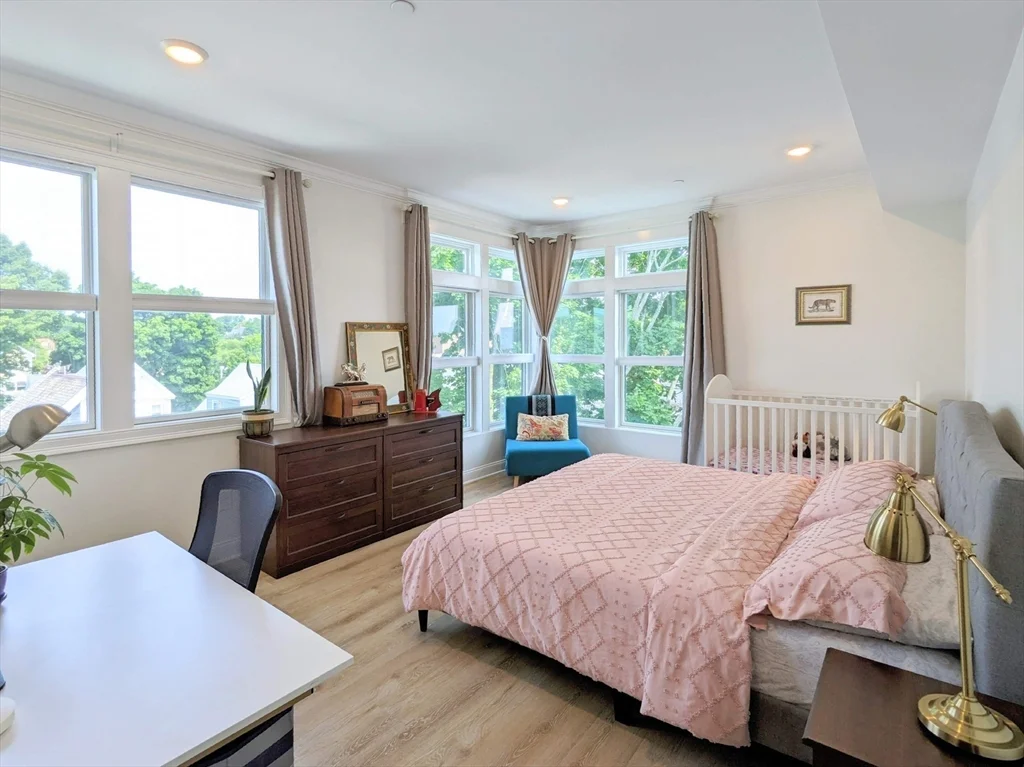 2 bed, 2 bath apartment for rent at 4281 Washington St Unit 4C, Roslindale — photo 6 of 21