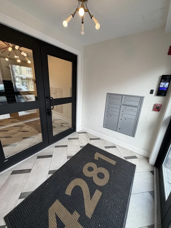 2 bed, 2 bath apartment for rent at 4281 Washington St Unit 4C, Roslindale — photo 18 of 21