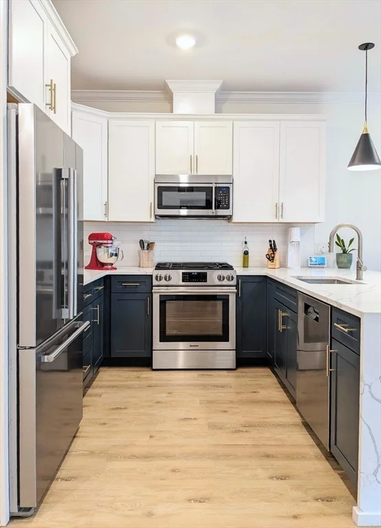 2 bed, 2 bath apartment for rent at 4281 Washington St Unit 4C, Roslindale — photo 4 of 21