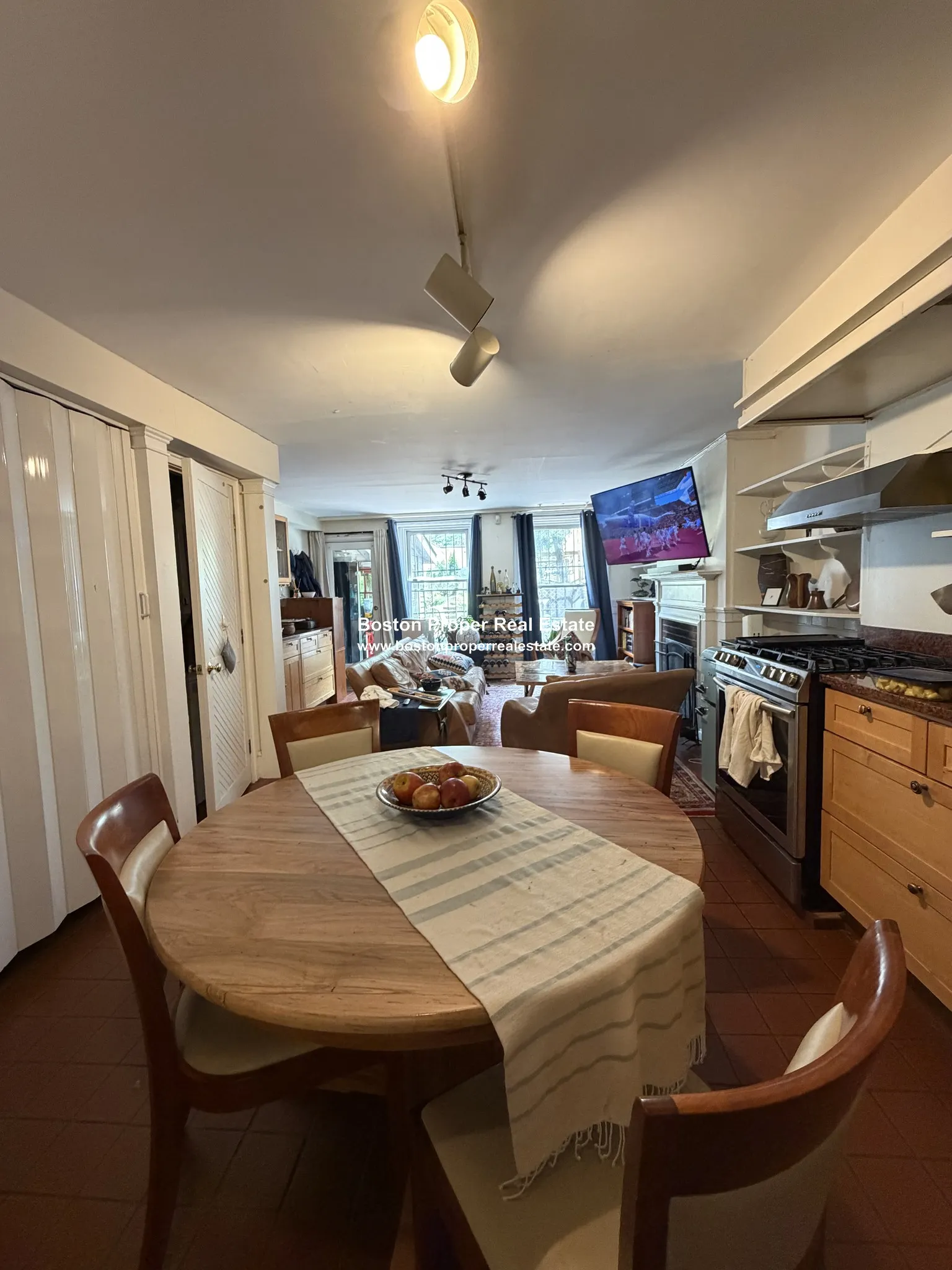 1 bed, 1 bath apartment for rent at 429 Beacon St Unit B, Back Bay — photo 9 of 13