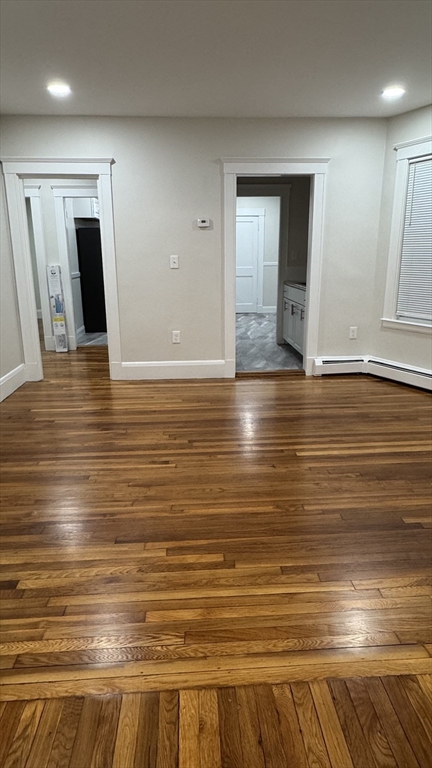 3 bed, 1 bath apartment for rent at 429 Chestnut St Unit 1, Lynn — photo 2 of 8