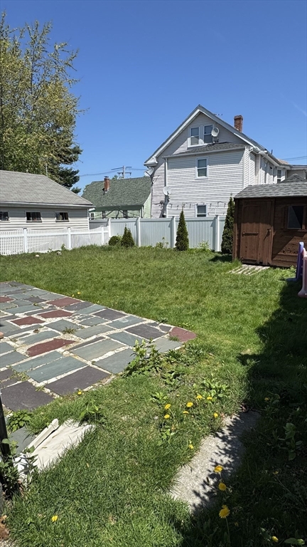 3 bed, 1 bath apartment for rent at 429 Chestnut St Unit 1, Lynn — photo 8 of 8