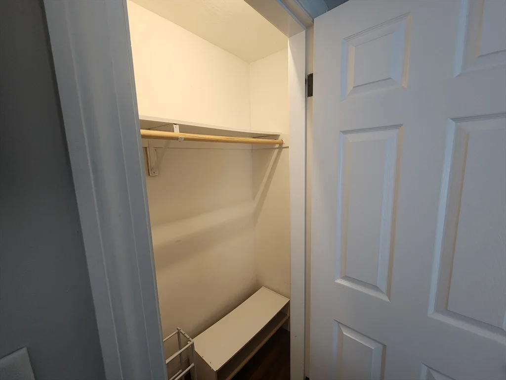 3 bed, 1 bath apartment for rent at 429 Forest St, Rockland — photo 20 of 23