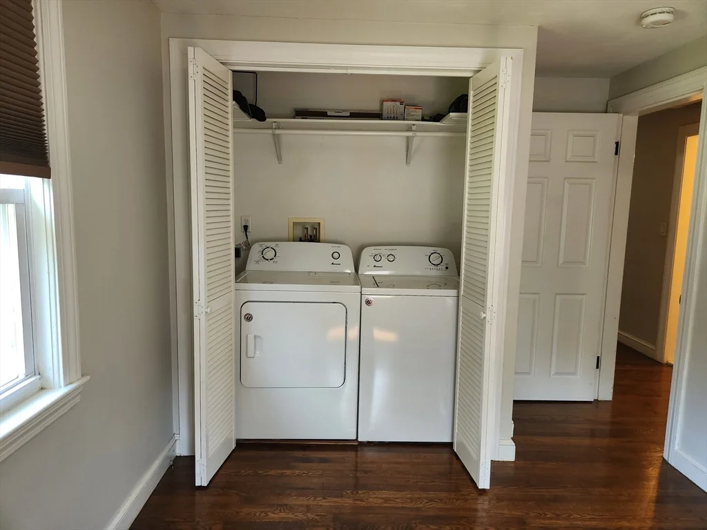 3 bed, 1 bath apartment for rent at 429 Forest St, Rockland — photo 15 of 23