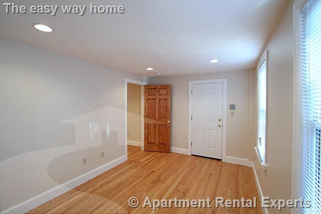 1 bed, 1 bath apartment for rent at 429 Franklin St Unit 1L, Central Square — photo 7 of 10