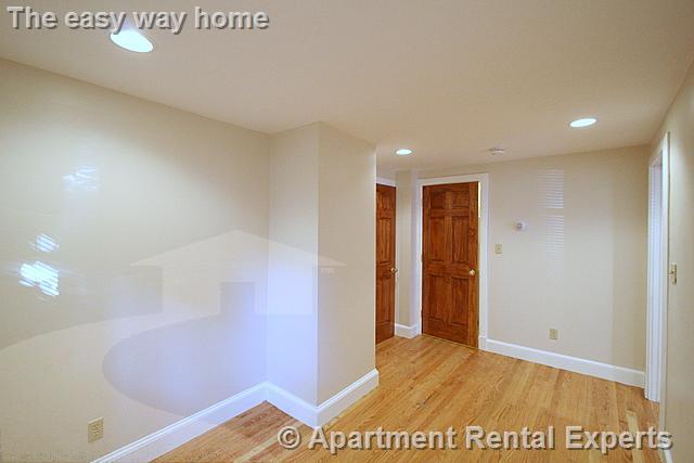 1 bed, 1 bath apartment for rent at 429 Franklin St Unit 1L, Central Square — photo 5 of 10