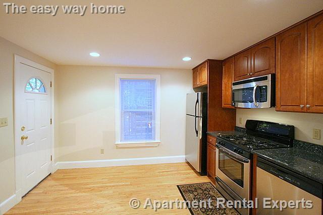 1 bed, 1 bath apartment for rent at 429 Franklin St Unit 1L, Central Square — photo 1 of 10