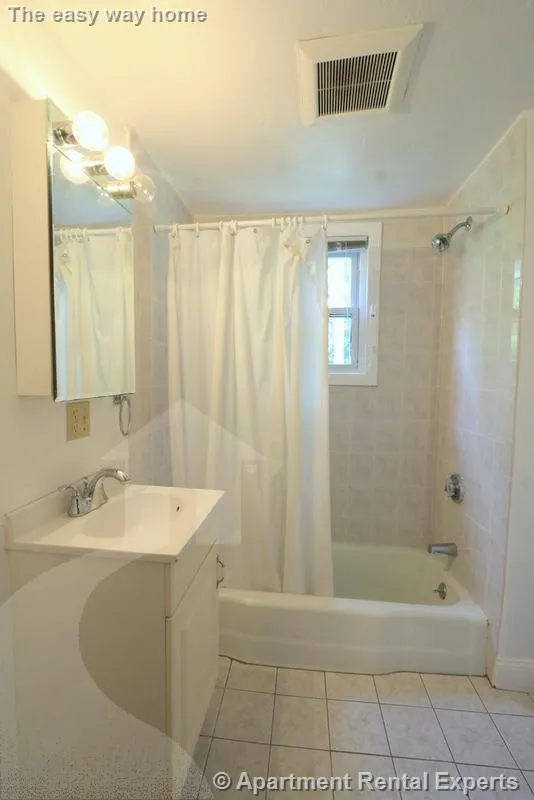 1 bed, 1 bath apartment for rent at 429 Franklin St Unit 1R, Central Square — photo 9 of 12