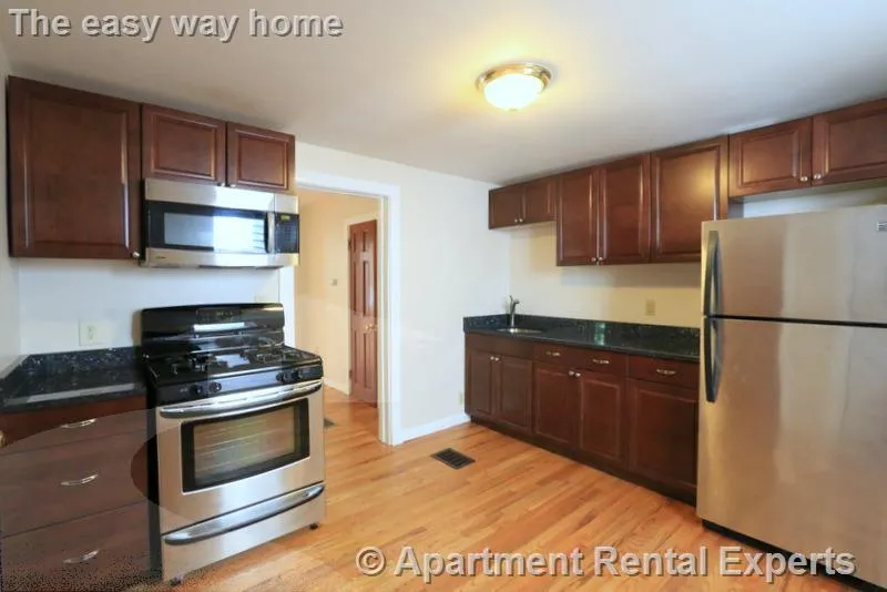 1 bed, 1 bath apartment for rent at 429 Franklin St Unit 1R, Central Square — photo 1 of 12