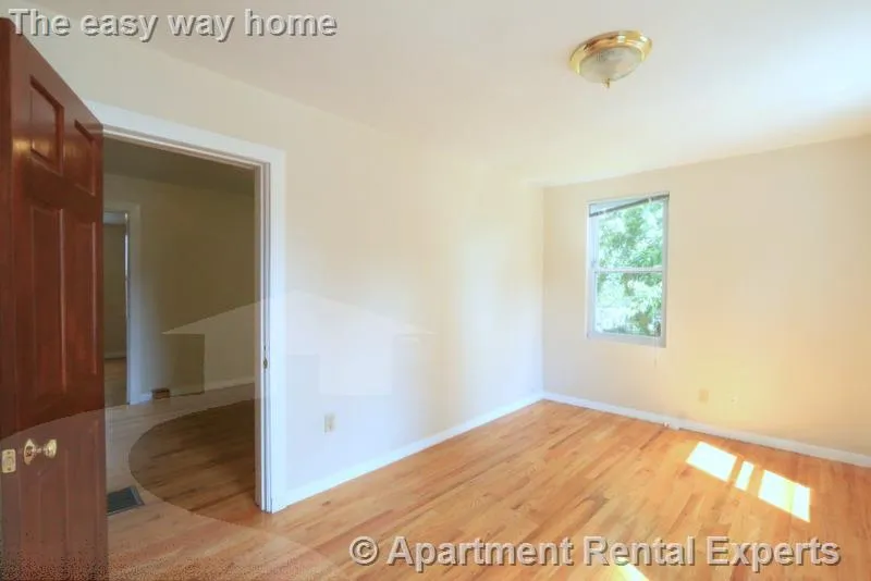 1 bed, 1 bath apartment for rent at 429 Franklin St Unit 1R, Central Square — photo 5 of 12