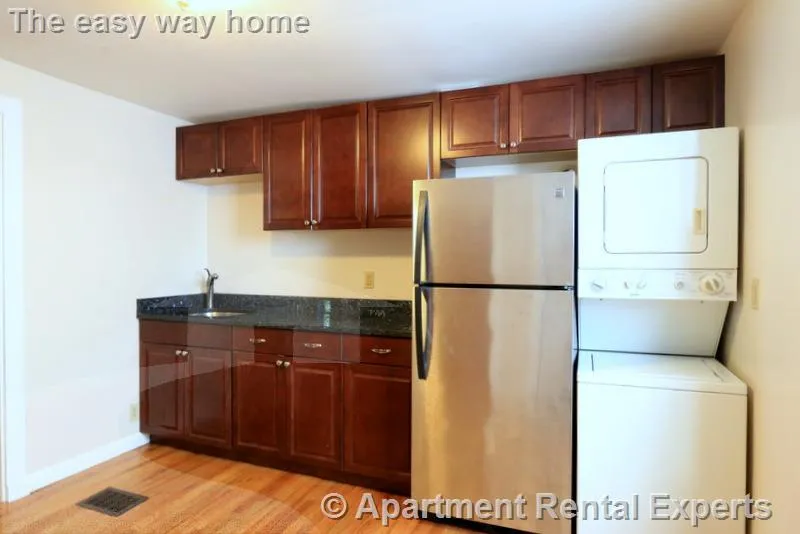 1 bed, 1 bath apartment for rent at 429 Franklin St Unit 1R, Central Square — photo 2 of 12