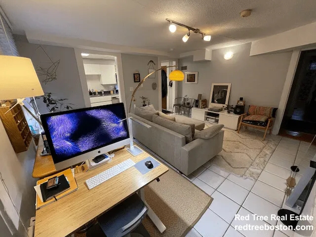 1 bed, 1 bath apartment for rent at 429 Marlborough St Unit 1, Back Bay — photo 3 of 10