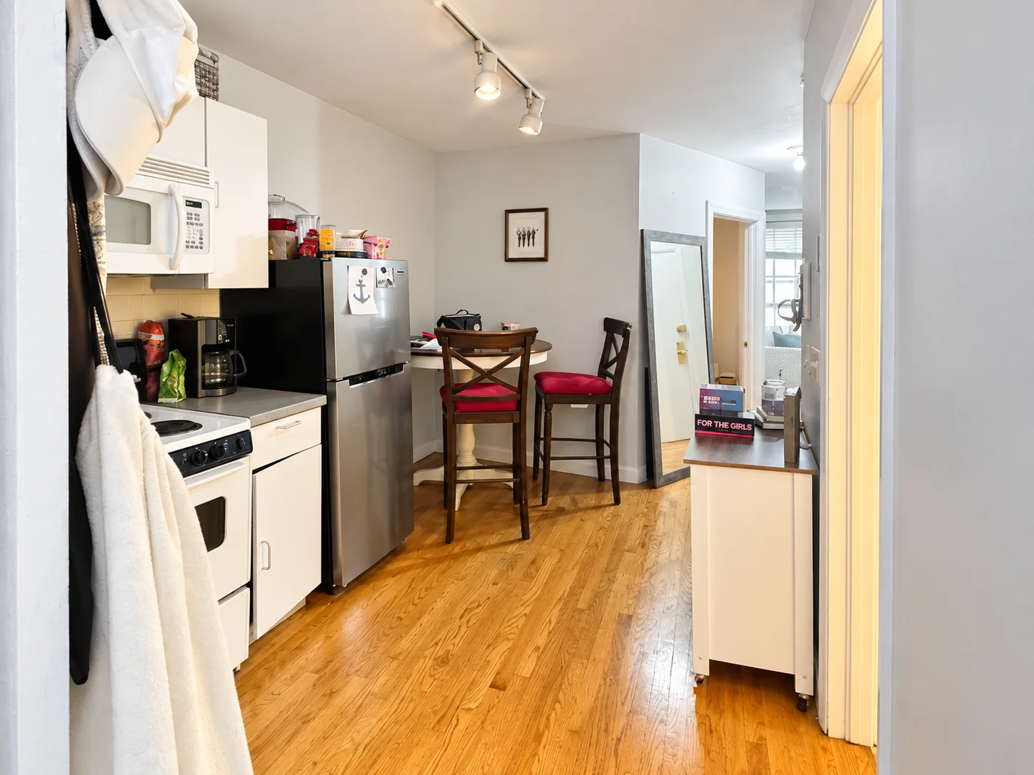 2 bed, 1 bath apartment for rent at 43-43A Grove St Unit 2, Beacon Hill — photo 12 of 13