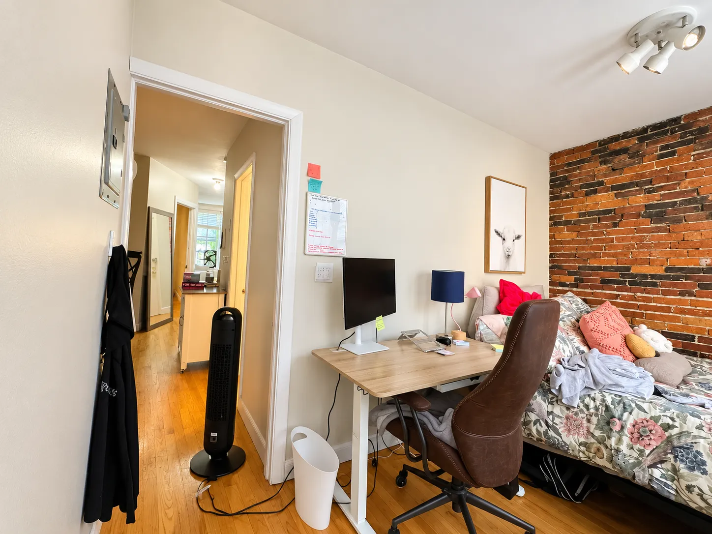2 bed, 1 bath apartment for rent at 43-43A Grove St Unit 2, Beacon Hill — photo 9 of 13
