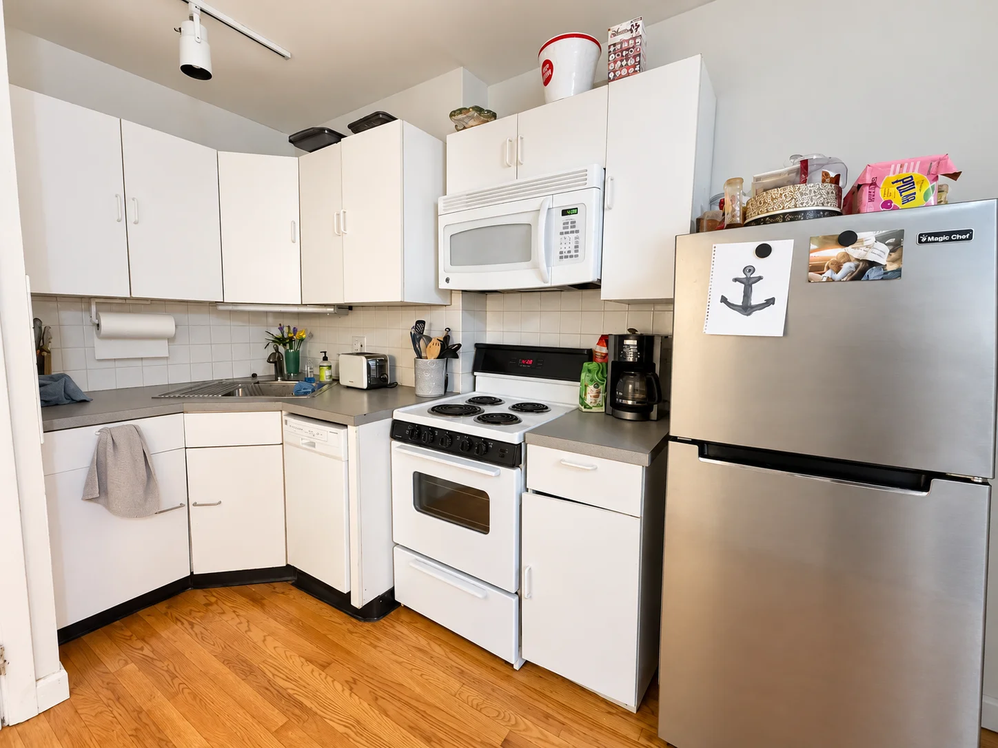 2 bed, 1 bath apartment for rent at 43-43A Grove St Unit 2, Beacon Hill — photo 13 of 13