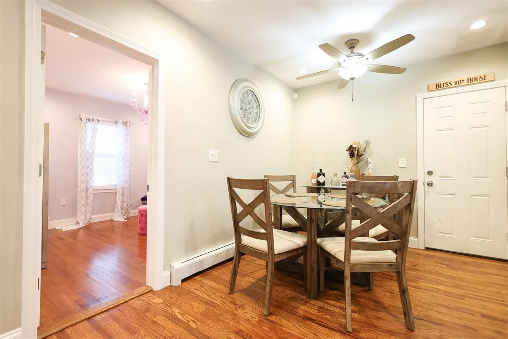 2 bed, 1 bath apartment for rent at 43-45 Belnel Rd Unit 2, Hyde Park — photo 16 of 32