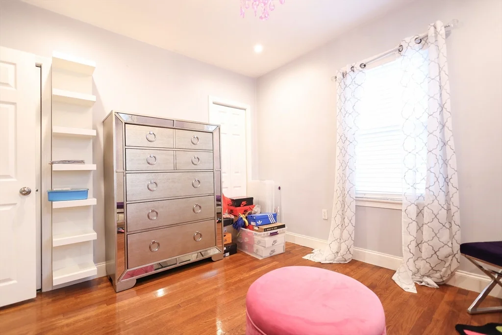 2 bed, 1 bath apartment for rent at 43-45 Belnel Rd Unit 2, Hyde Park — photo 12 of 32