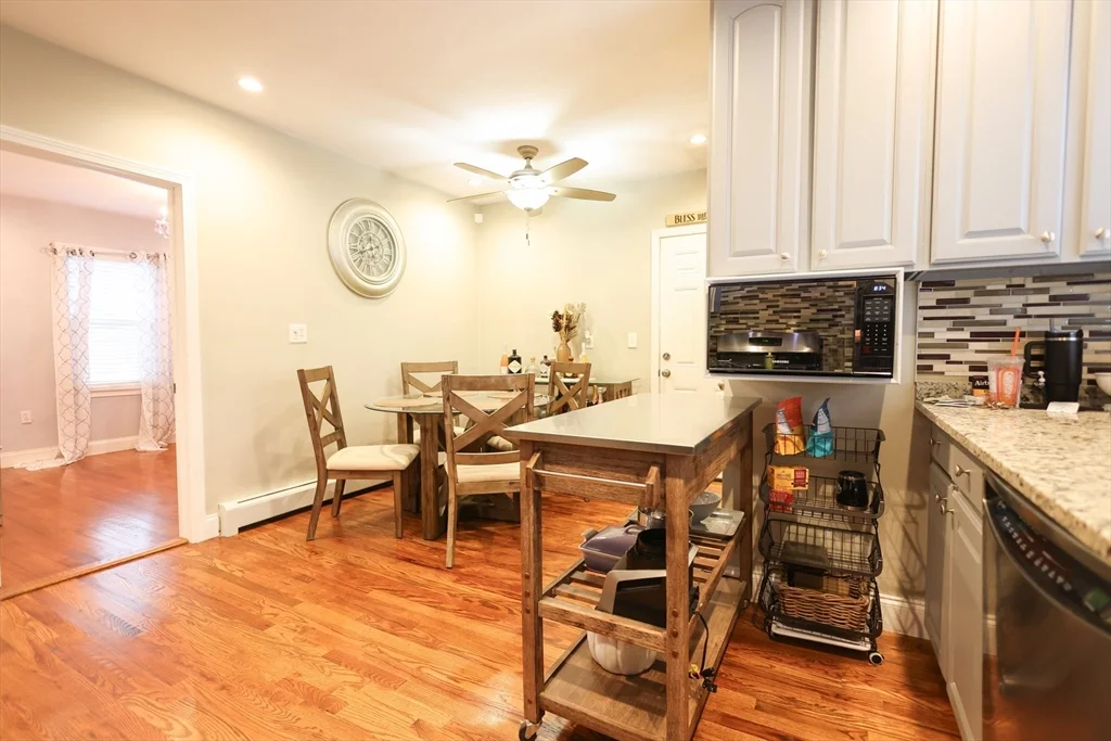 2 bed, 1 bath apartment for rent at 43-45 Belnel Rd Unit 2, Hyde Park — photo 21 of 32