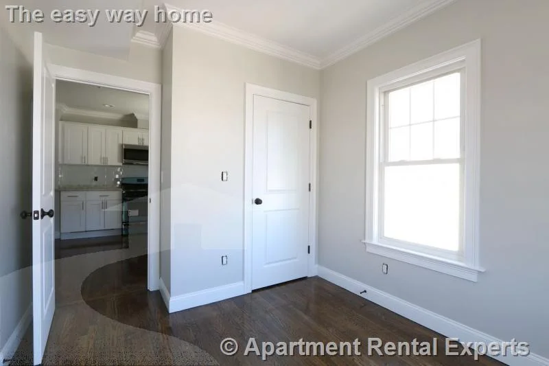 4 bed, 1 bath apartment for rent at 43-45 Derby St Unit 1, Winter Hill — photo 15 of 20