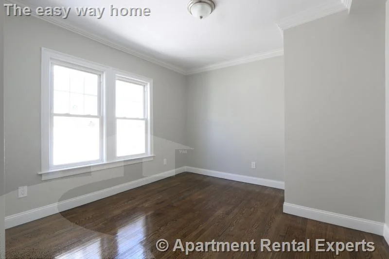 4 bed, 1 bath apartment for rent at 43-45 Derby St Unit 1, Winter Hill — photo 11 of 20