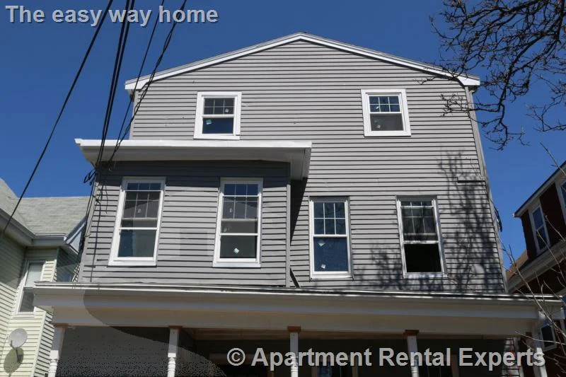 4 bed, 1 bath apartment for rent at 43-45 Derby St Unit 1, Winter Hill — photo 20 of 20