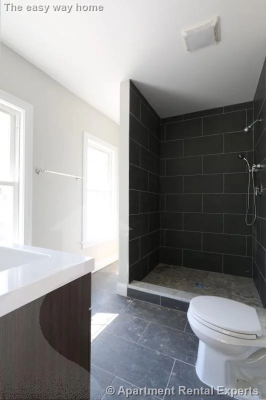 4 bed, 1 bath apartment for rent at 43-45 Derby St Unit 1, Winter Hill — photo 7 of 20