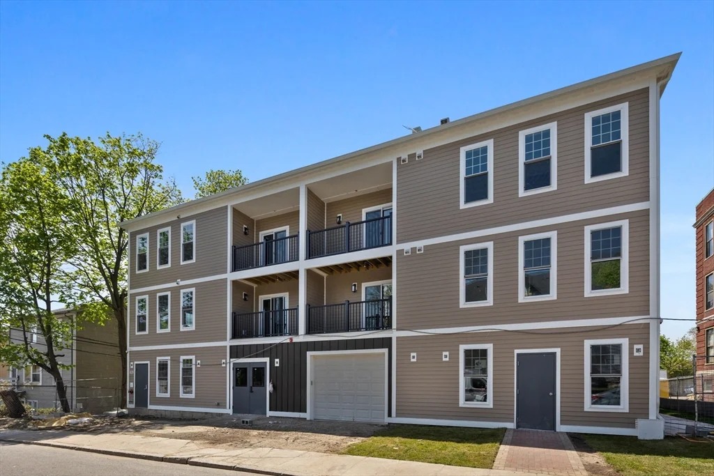 2 bed, 1 bath apartment for rent at 43-47 Fremont Unit 12, Mattapan — photo 19 of 22