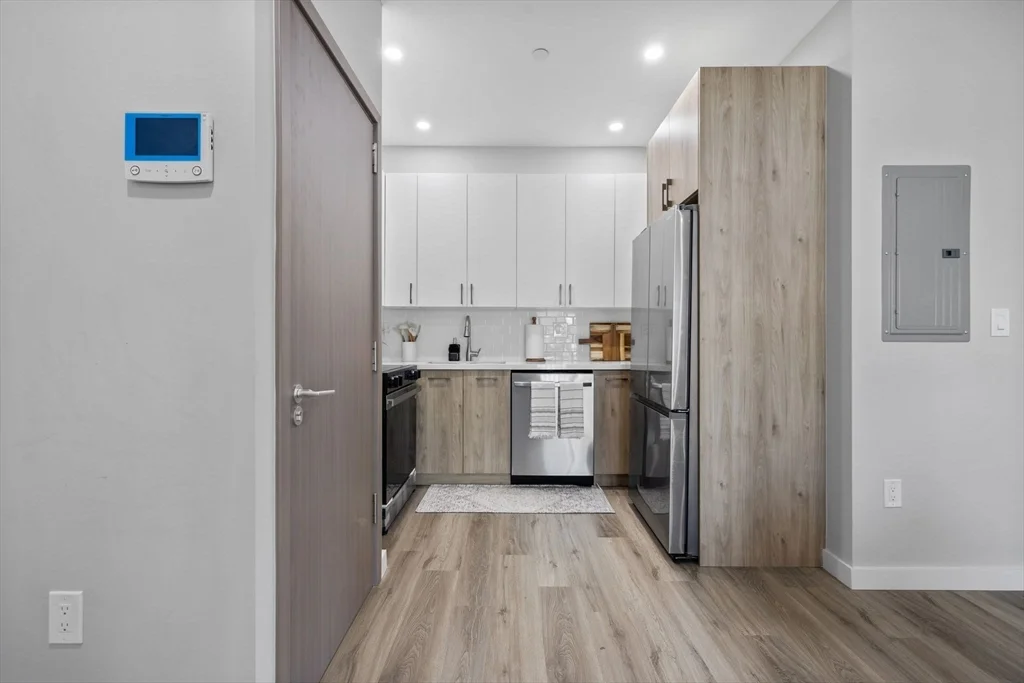 2 bed, 1 bath apartment for rent at 43-47 Fremont Unit 12, Mattapan — photo 6 of 22