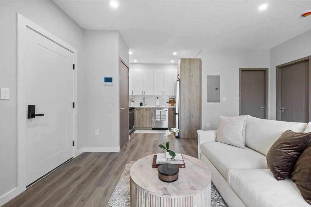 2 bed, 1 bath apartment for rent at 43-47 Fremont Unit 12, Mattapan — photo 4 of 22