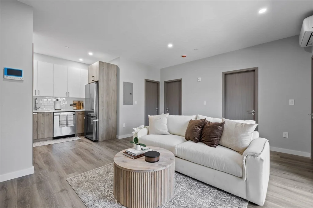 2 bed, 1 bath apartment for rent at 43-47 Fremont Unit 12, Mattapan — photo 1 of 22