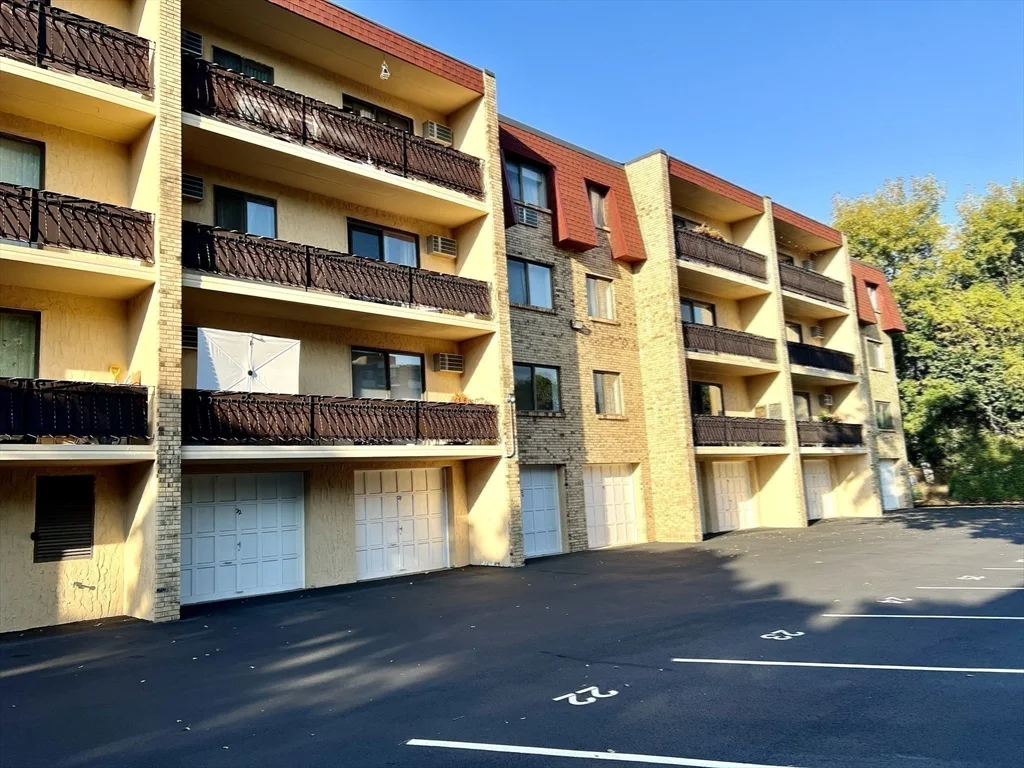 2 bed, 1 bath apartment for rent at 43-51 Albion St Unit B7, Melrose Highlands — photo 14 of 21