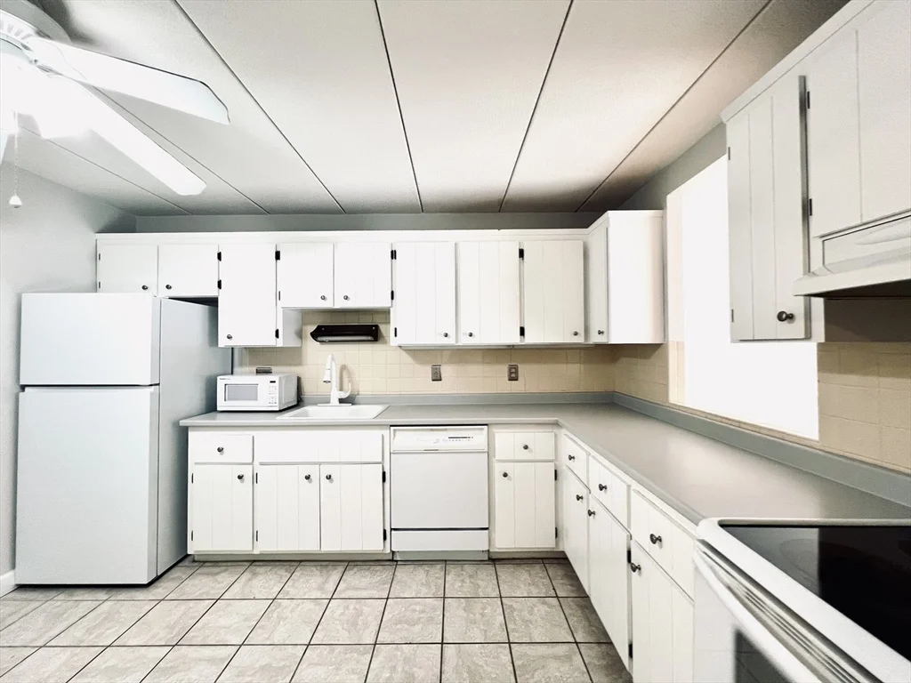 2 bed, 1 bath apartment for rent at 43-51 Albion St Unit B7, Melrose Highlands — photo 4 of 21