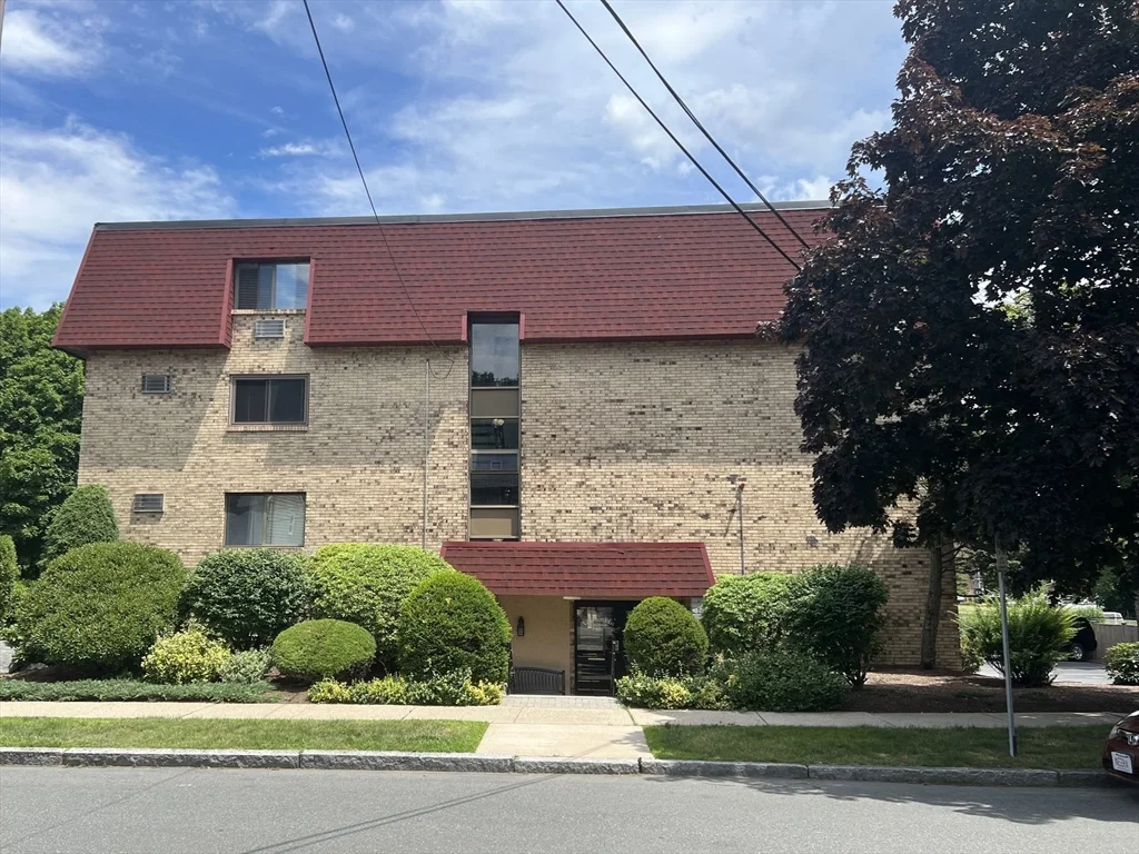 2 bed, 1 bath apartment for rent at 43-51 Albion St Unit B7, Melrose Highlands — photo 1 of 21