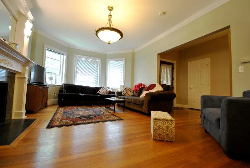 3 bed, 2 bath apartment for rent at 43 Addington Rd Unit 1, Aspinwall Hill — photo 3 of 17