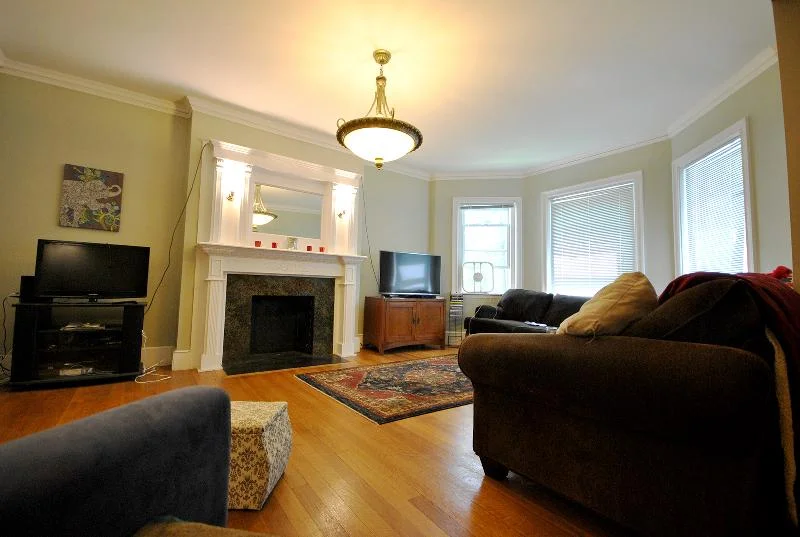 3 bed, 2 bath apartment for rent at 43 Addington Rd Unit 1, Aspinwall Hill — photo 1 of 17