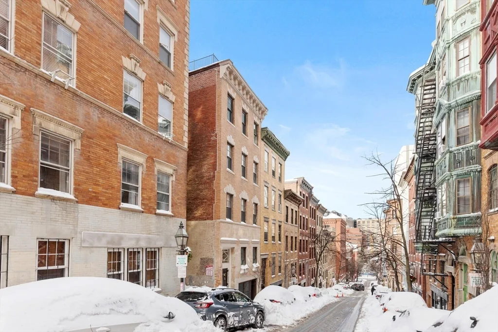 1 bed, 1 bath apartment for rent at 43 Anderson St Unit 2, Beacon Hill — photo 20 of 21