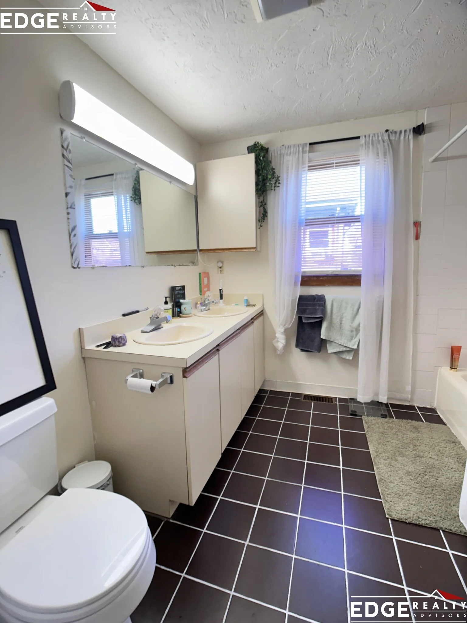 3 bed, 2 bath apartment for rent at 43 Ashford Ter Unit 9, Allston — photo 7 of 9