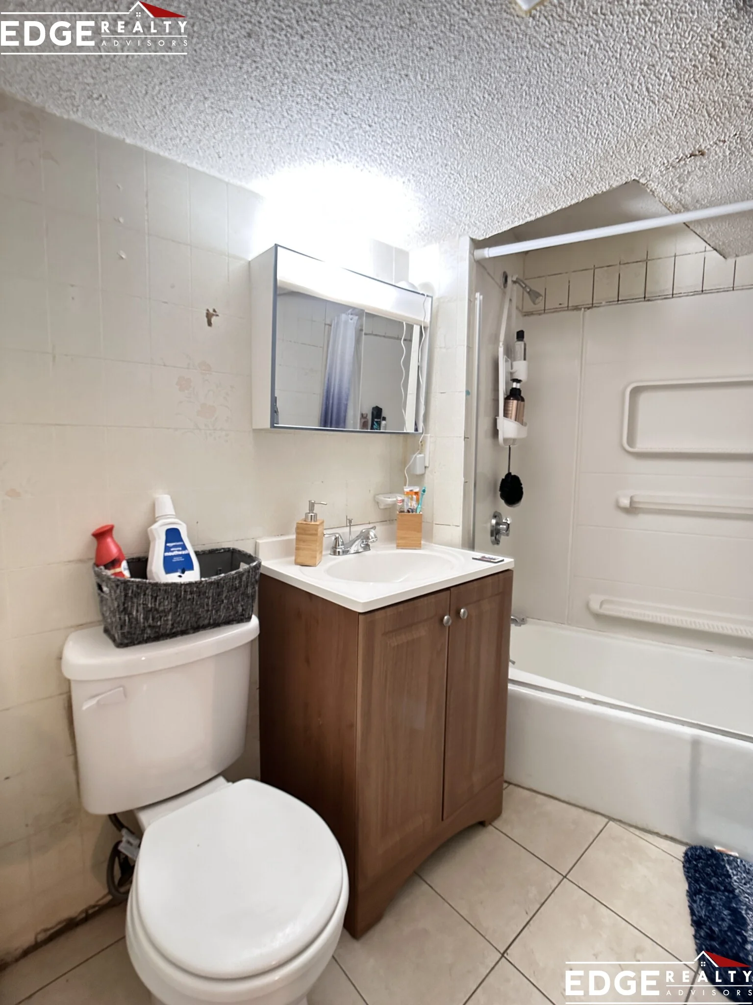 3 bed, 2 bath apartment for rent at 43 Ashford Ter Unit 9, Allston — photo 5 of 9