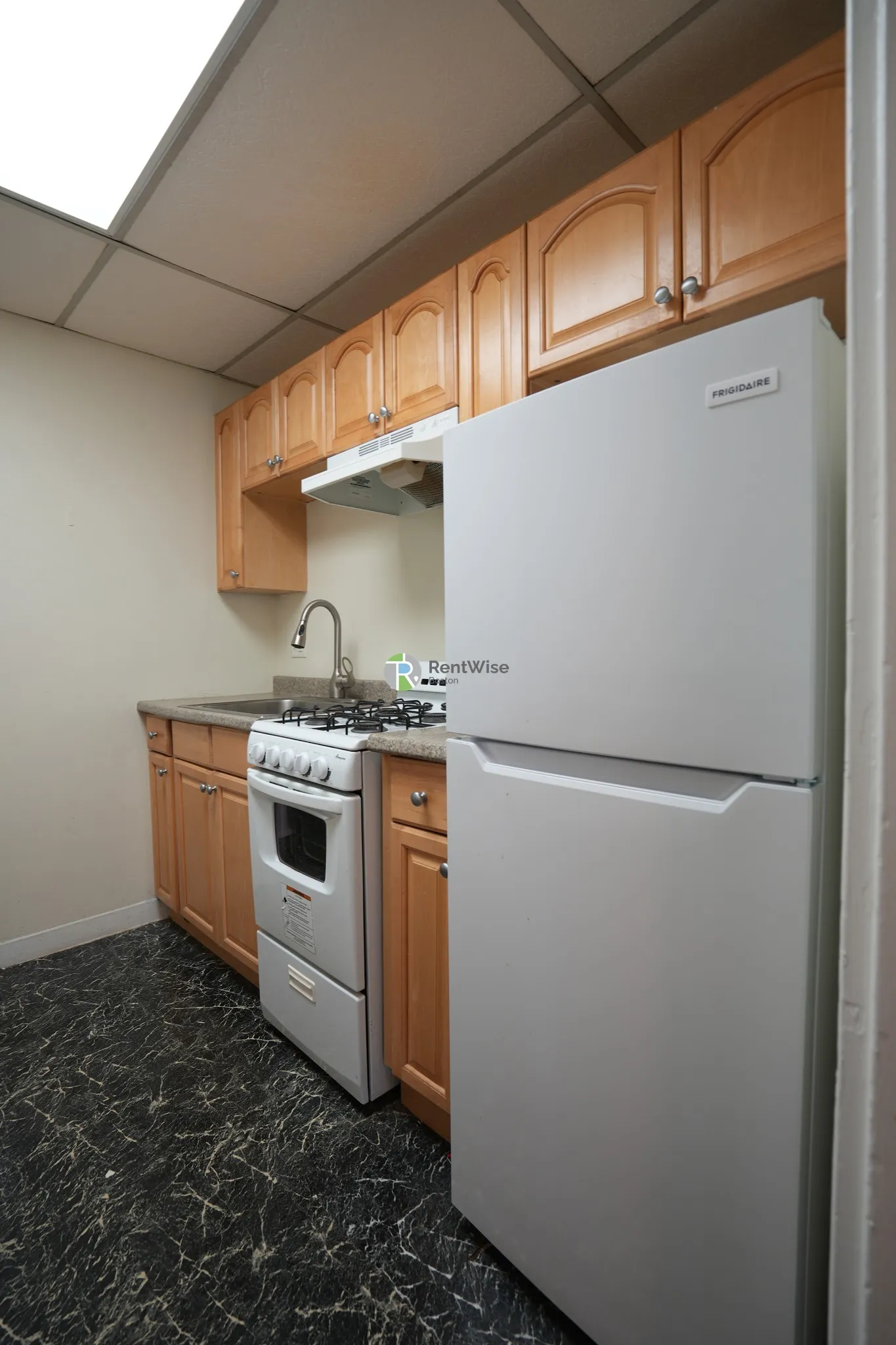 2 bed, 1 bath apartment for rent at 43 Bay State Rd Unit 3R, Fenway — photo 7 of 19
