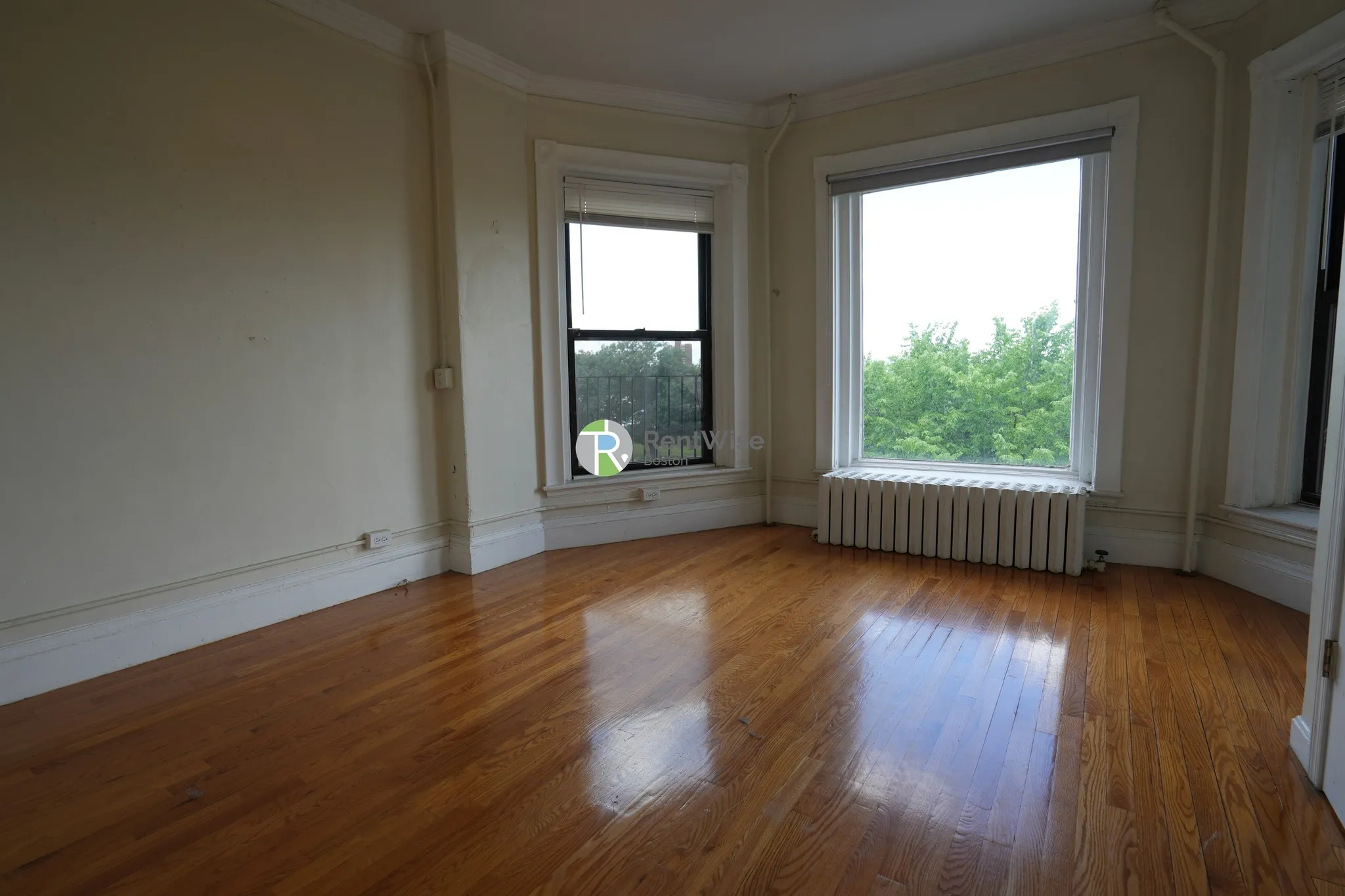 2 bed, 1 bath apartment for rent at 43 Bay State Rd Unit 3R, Fenway — photo 8 of 19
