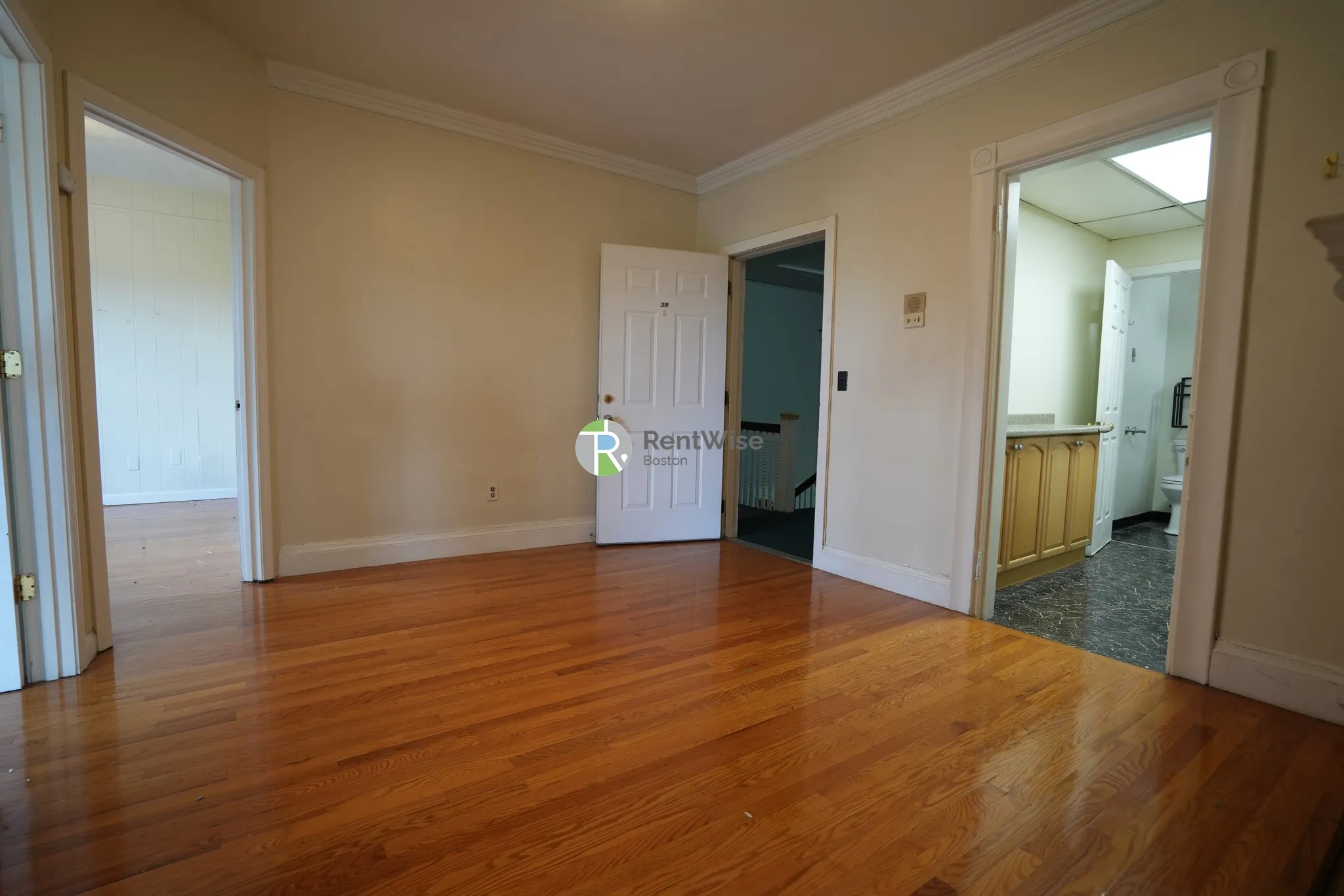 2 bed, 1 bath apartment for rent at 43 Bay State Rd Unit 3R, Fenway — photo 3 of 19