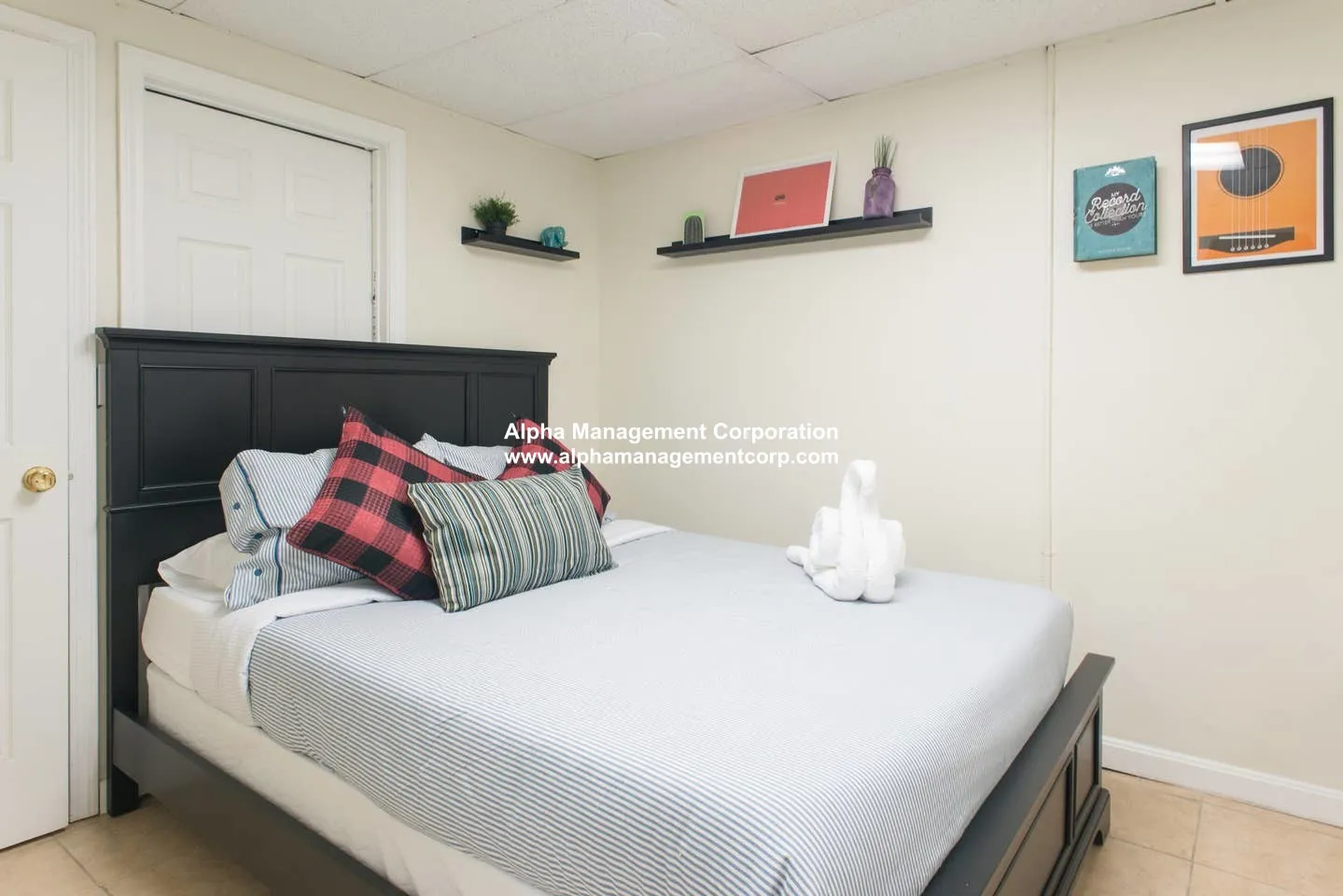 3.5 bed, 2.5 bath apartment for rent at 43 Bay State Rd Unit B, Fenway — photo 5 of 16