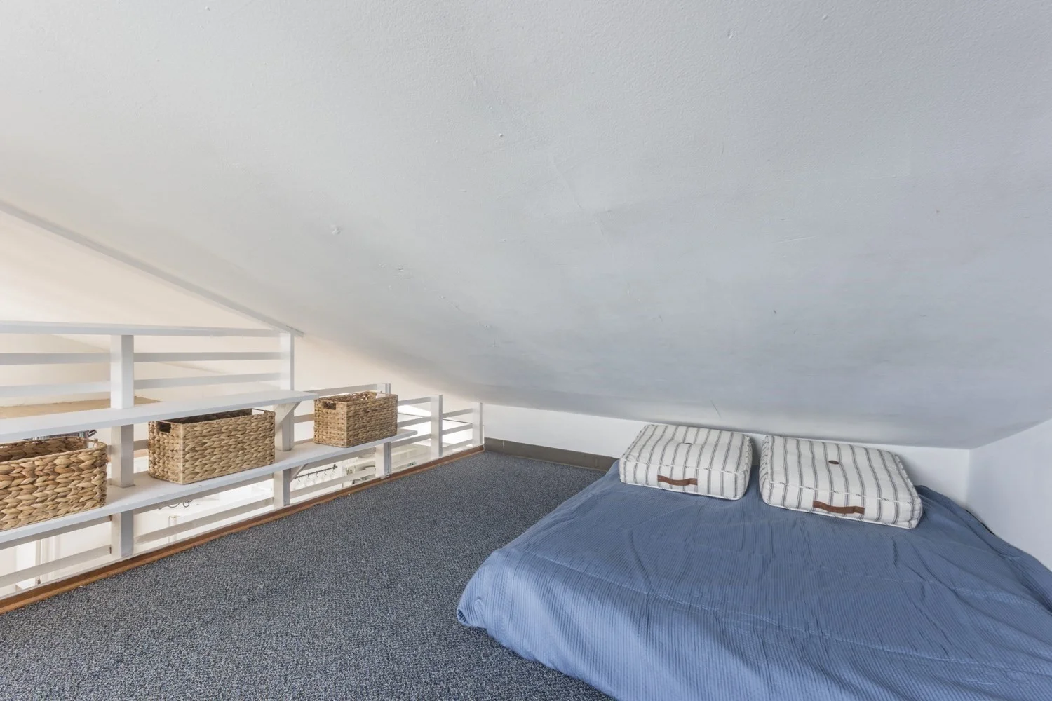 2 bed, 1 bath apartment for rent at 43 Bayview Rd, Great Neck — photo 20 of 26