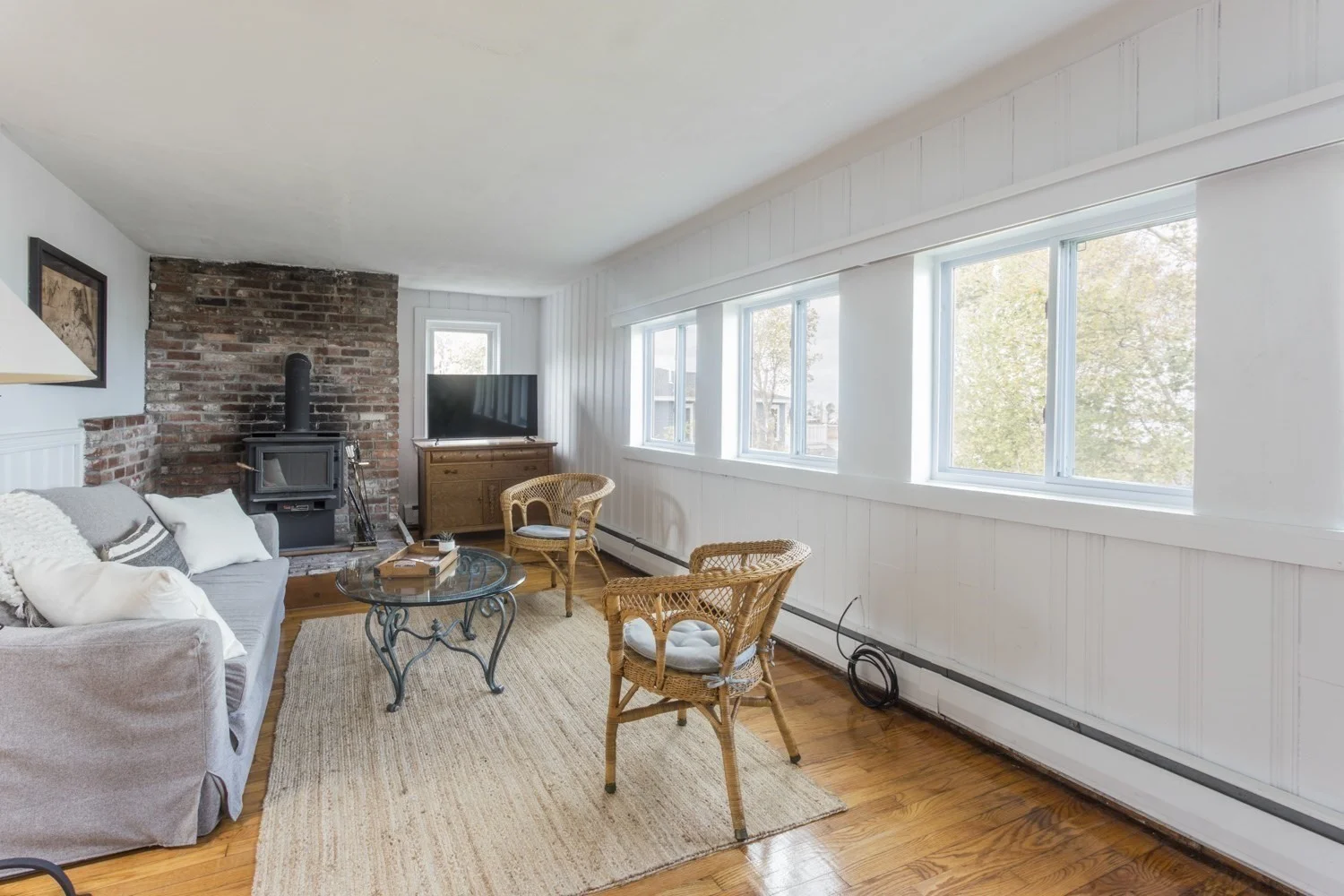 2 bed, 1 bath apartment for rent at 43 Bayview Rd, Great Neck — photo 11 of 26