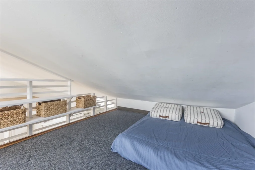 2 bed, 1 bath apartment for rent at 43 Bayview Rd Unit -, Great Neck — photo 15 of 26