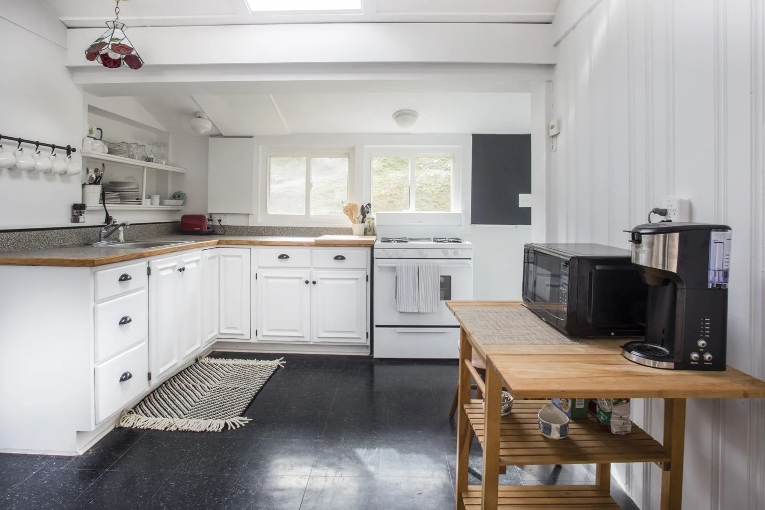 2 bed, 1 bath apartment for rent at 43 Bayview Rd Unit -, Great Neck — photo 6 of 26
