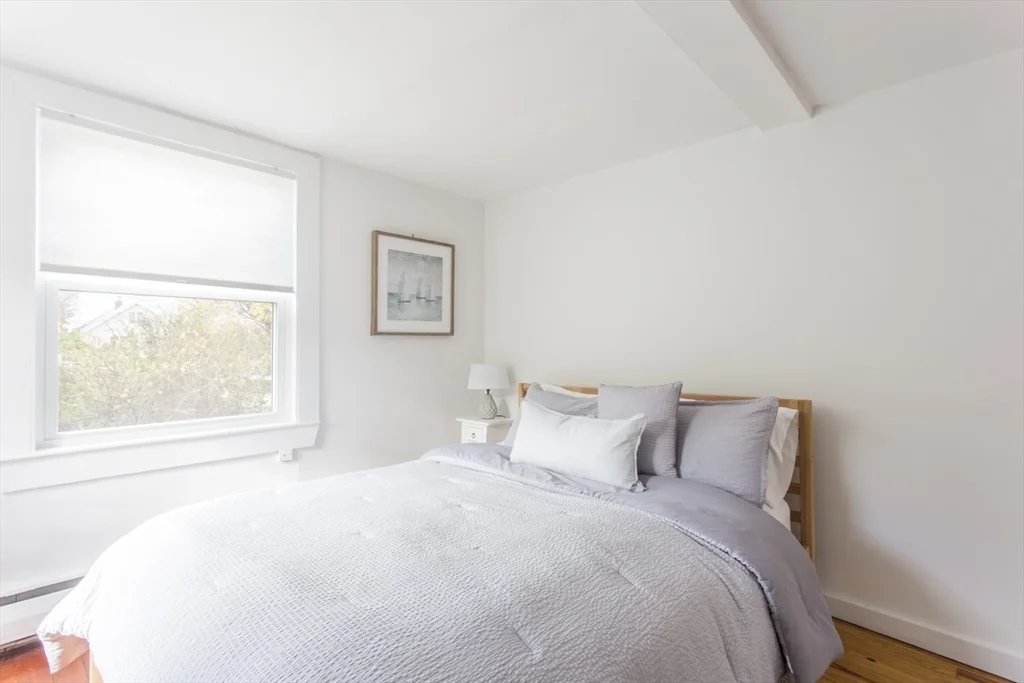 2 bed, 1 bath apartment for rent at 43 Bayview Rd Unit -, Great Neck — photo 12 of 26