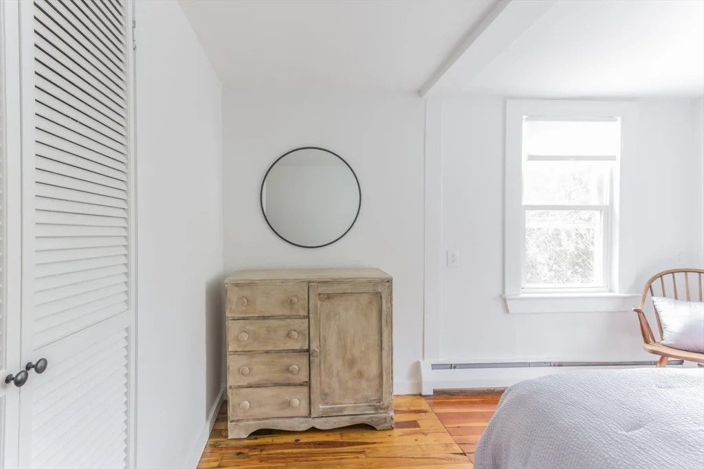 2 bed, 1 bath apartment for rent at 43 Bayview Rd Unit -, Great Neck — photo 13 of 26